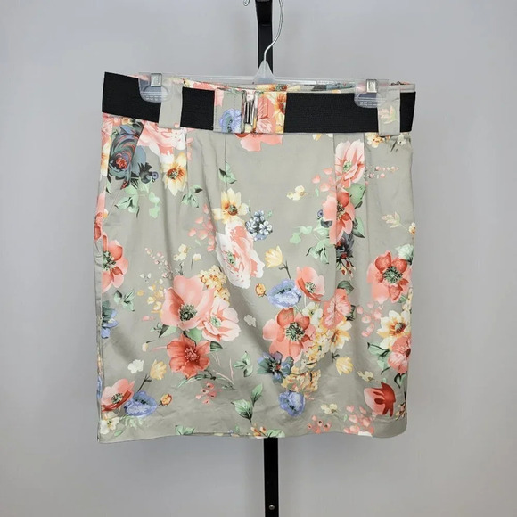 Julie Mitchell Belted Skirt - Picture 1 of 4